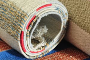 Как убрать пятна от краски с ковра